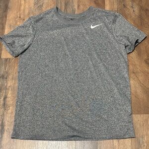 MAKE AN OFFER!!!!! Nike Men's Heather Gray Short Sleeve Tee